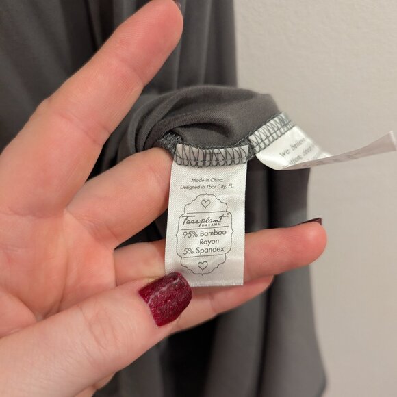 FACEPLANT DREAMS Nwt Bamboo V-Neck Nightshirt S Earl Gray Gray/Green SOFT - Picture 10 of 15